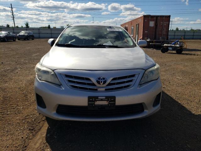 2T1BU4EE2DC919583 - 2013 TOYOTA COROLLA BASE فضي صورة 5