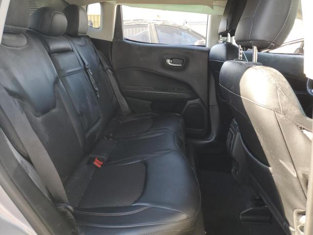 3C4NJDBB6JT116316 - 2018 JEEP COMPASS LATITUDE Srebrny zdjęcie 11