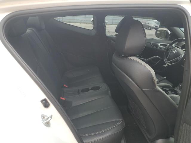 KMHTC6AE7GU275848 - 2016 HYUNDAI VELOSTER TURBO WHITE photo 11