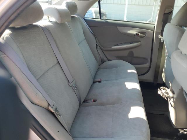 2T1BU4EE2AC366851 - 2010 TOYOTA COROLLA BASE Argent photo 10