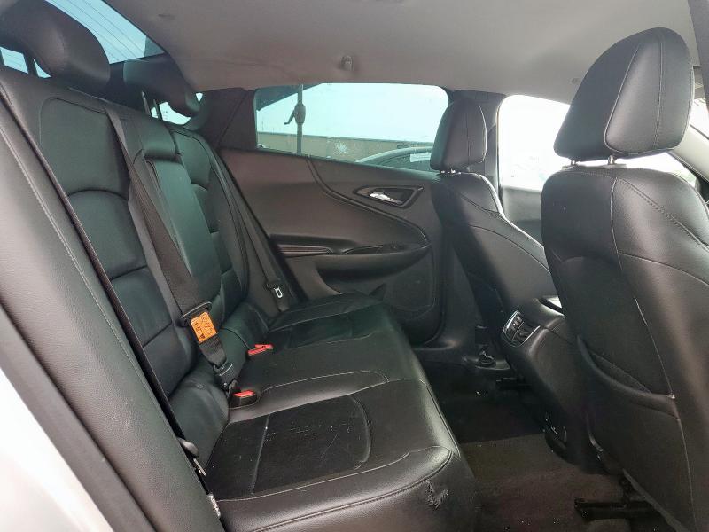 1G1ZD5ST2JF120647 - 2018 CHEVROLET MALIBU LT SILVER photo 10