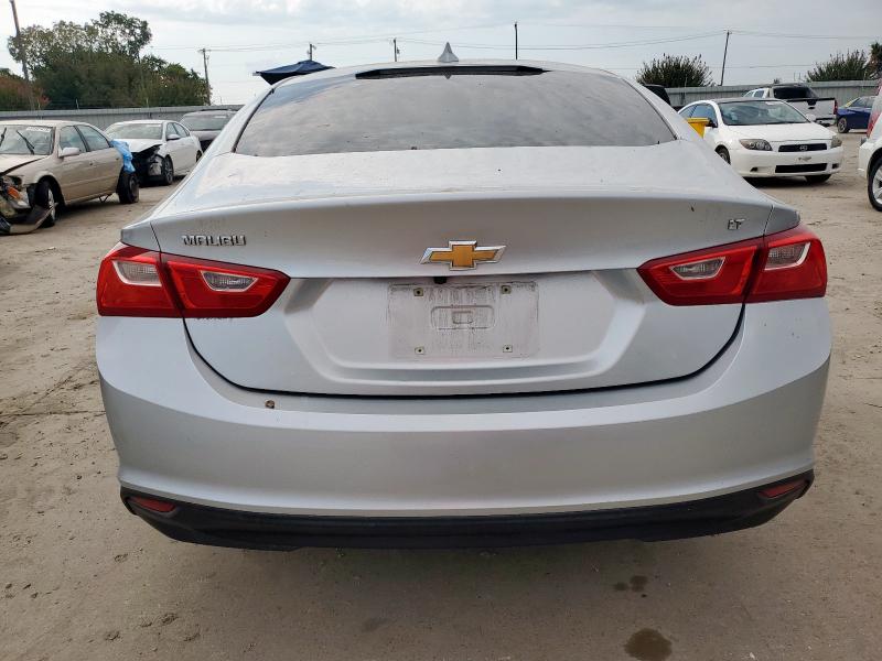 1G1ZD5ST2JF120647 - 2018 CHEVROLET MALIBU LT SILVER photo 6