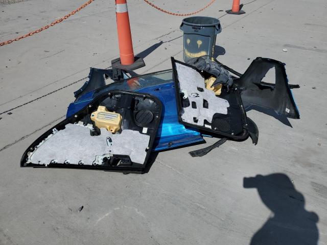 JTMZFREV1HJ140157 - 2017 TOYOTA RAV4 LE BLUE photo 13