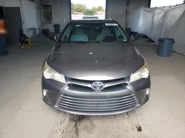 4T1BF1FKXHU721142 - 2017 TOYOTA CAMRY LE GRAY photo 5