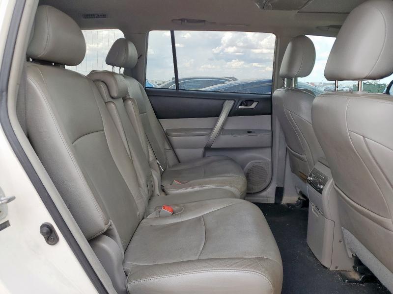 5TDZK3EH6BS044005 - 2011 TOYOTA HIGHLANDER BASE Blanco foto 11