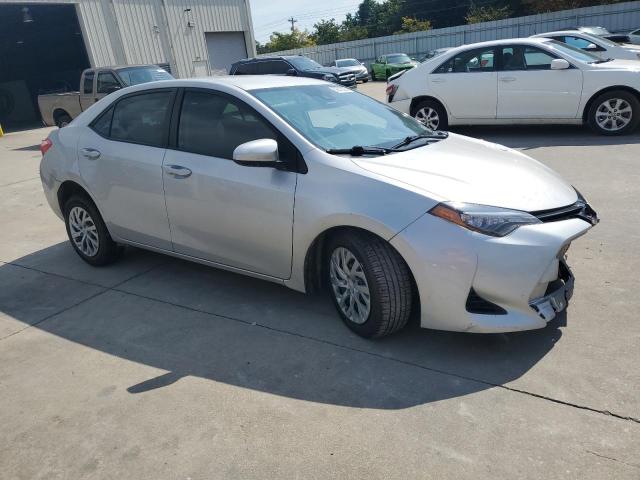 2T1BURHE3HC795600 - 2017 TOYOTA COROLLA L 银色 照片 4