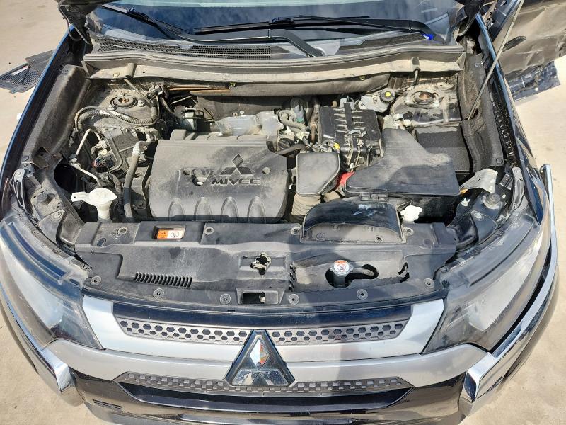JA4AD3A30KZ008014 - 2019 MITSUBISHI OUTLANDER SE შავი ფოტო 11