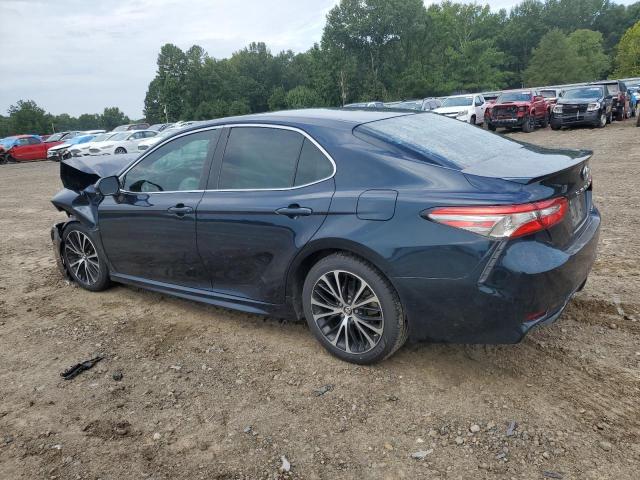 4T1B11HK4JU555394 - 2018 TOYOTA CAMRY L BLUE photo 2