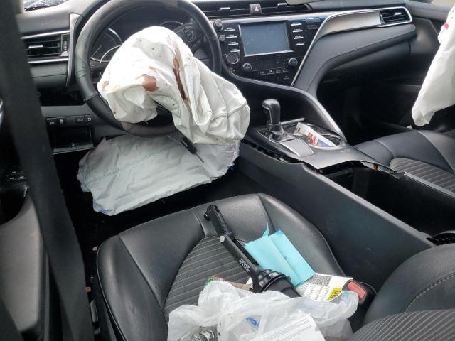 4T1B11HK4JU555394 - 2018 TOYOTA CAMRY L BLUE photo 8