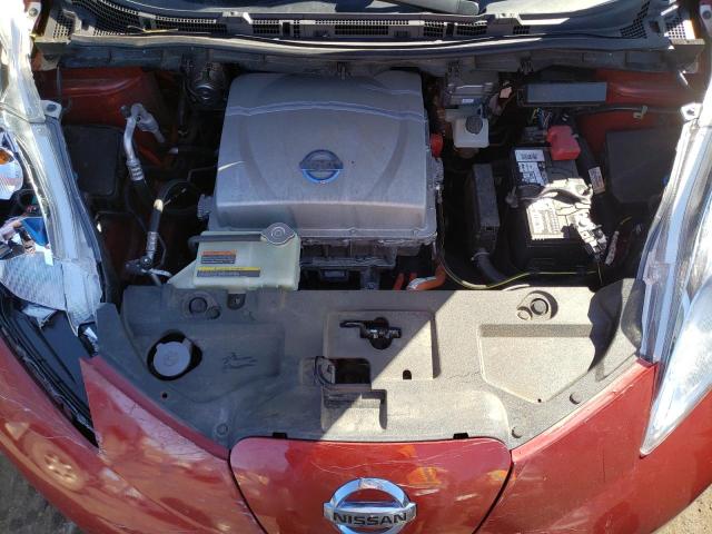 1N4AZ0CP2EC340183 - 2014 NISSAN LEAF S RED photo 11