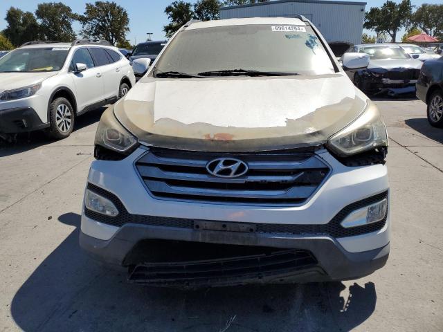 5XYZUDLA8DG107031 - 2013 HYUNDAI SANTA FE S WHITE photo 5