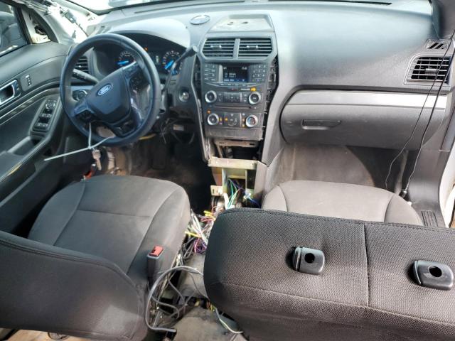 1FM5K8AR5JGA58122 - 2018 FORD EXPLORER POLICE INTERCEPTOR WHITE photo 8