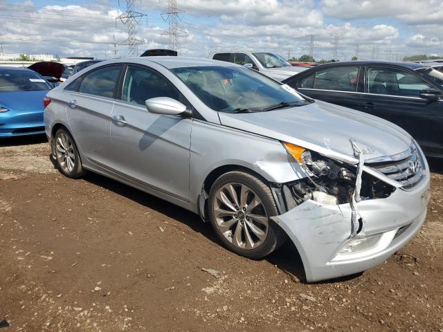 5NPEC4AC4DH669183 - 2013 HYUNDAI SONATA SE SILVER photo 4