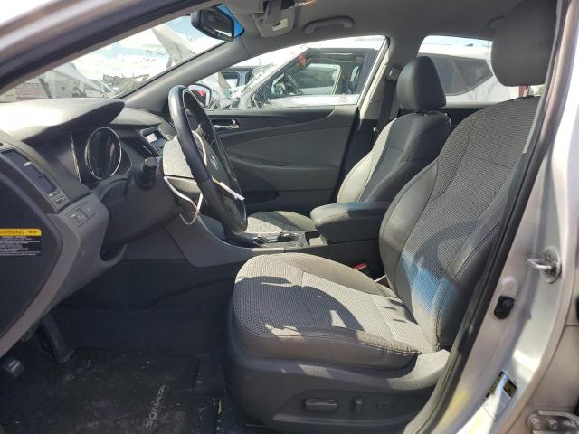 5NPEC4AC4DH669183 - 2013 HYUNDAI SONATA SE SILVER photo 7