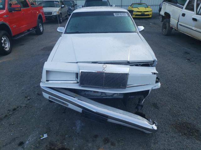 1C3XC66R6LD891640 - 1990 CHRYSLER NEW YORKER C-BODY LANDAU WHITE photo 5