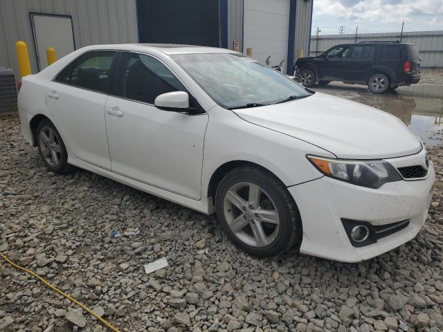 4T1BF1FK5CU511265 - 2012 TOYOTA CAMRY BASE WHITE photo 4