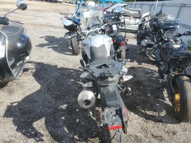 WB10B0102DZZ80029 - 2013 BMW F700 GS SILVER photo 4