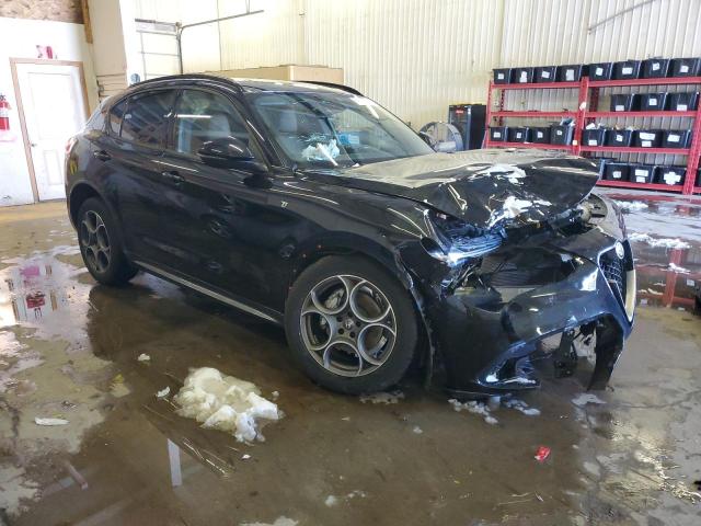 ZASPAKBN2N7D32432 - 2022 ALFA ROMEO STELVIO TI BLACK photo 4