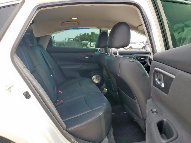 1N4AL3AP4JC276101 - 2018 NISSAN ALTIMA 2.5 Білий фото 10