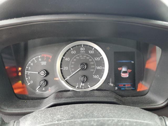 5YFEPMAE4MP266281 - 2021 TOYOTA COROLLA LE 银色 照片 9