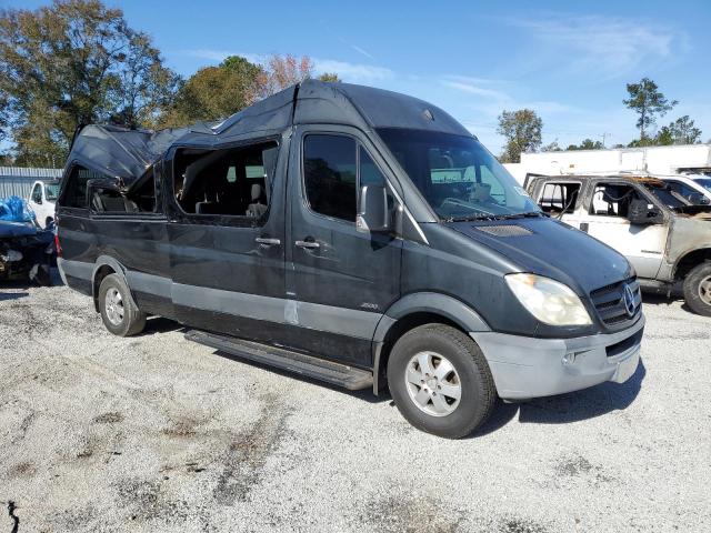 WDZPE8CC3C5696557 - 2012 MERCEDES-BENZ SPRINTER 2500 BLACK photo 4