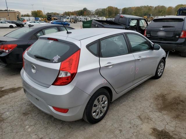 KMHCT5AE1HU301243 - 2017 HYUNDAI ACCENT SE SILVER photo 3