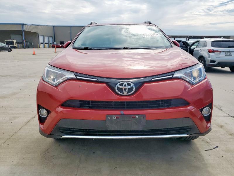 2T3RFREV8GW442349 - 2016 TOYOTA RAV4 XLE RED photo 5