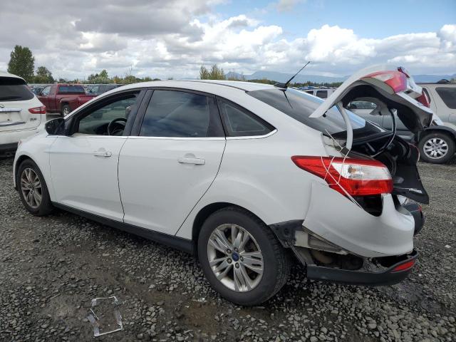 1FAHP3H28CL388044 - 2012 FORD FOCUS SEL WHITE photo 2