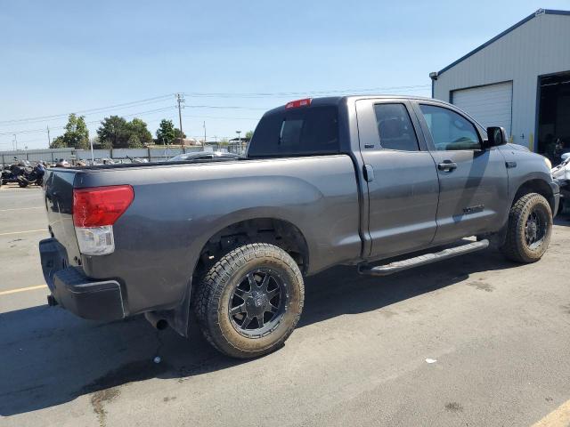 5TFUY5F19BX178362 - 2011 TOYOTA TUNDRA DOUBLE CAB SR5 CHARCOAL photo 3