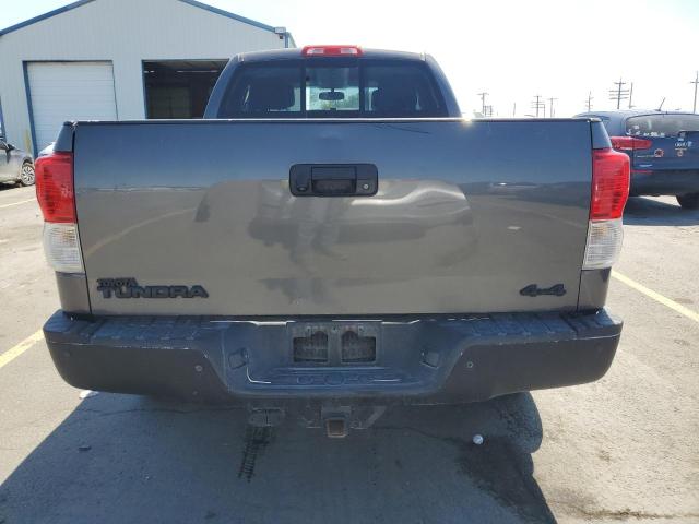 5TFUY5F19BX178362 - 2011 TOYOTA TUNDRA DOUBLE CAB SR5 CHARCOAL photo 6