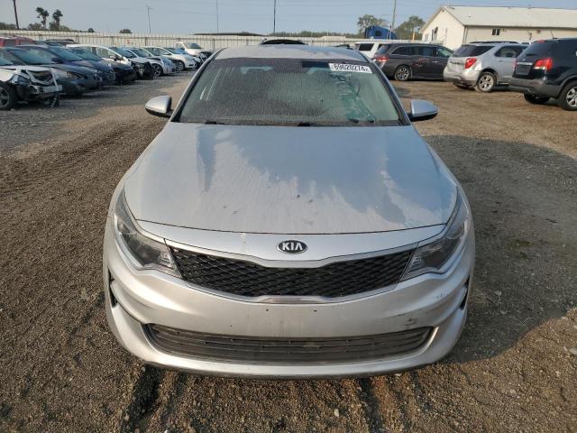 5XXGT4L39JG186964 - 2018 KIA OPTIMA LX SILVER photo 5