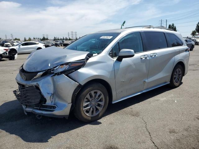 2021 TOYOTA SIENNA XLE, 