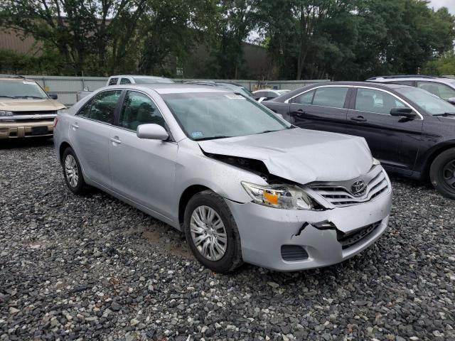4T1BF3EK5BU675904 - 2011 TOYOTA CAMRY BASE Silber Foto 4