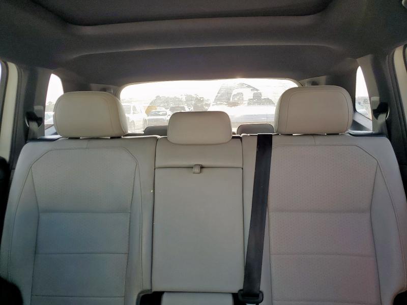 3VV3B7AXXMM149371 - 2021 VOLKSWAGEN TIGUAN SE WHITE photo 10