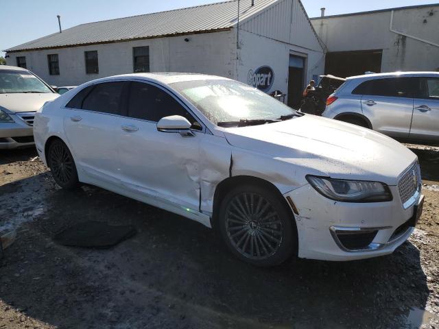 3LN6L5FC9JR608452 - 2018 LINCOLN MKZ RESERVE WHITE photo 4