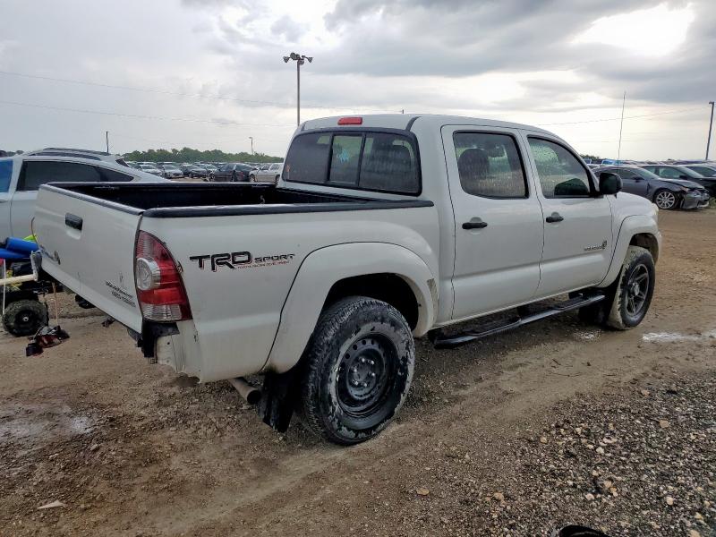 5TFJU4GN0DX032672 - 2013 TOYOTA TACOMA DOUBLE CAB PRERUNNER WHITE photo 3