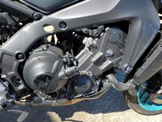 JYARN71Y5NA000661 - 2022 YAMAHA MT09 C GRAY photo 7