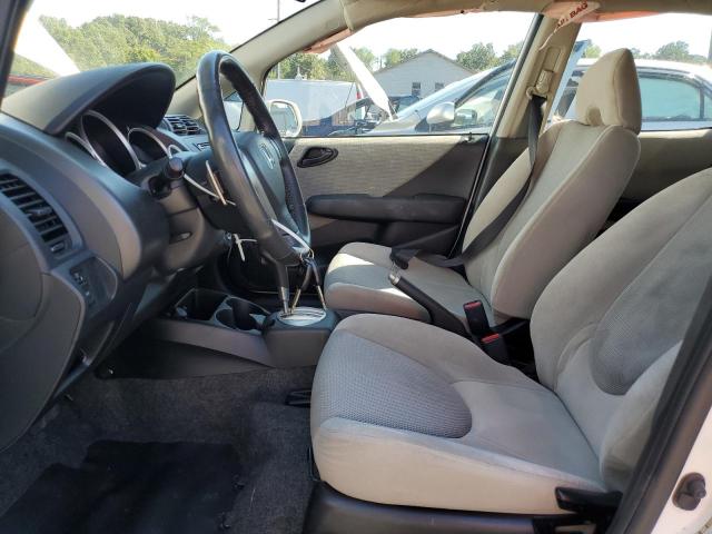 JHMGD386X7S066176 - 2007 HONDA FIT S WHITE photo 7