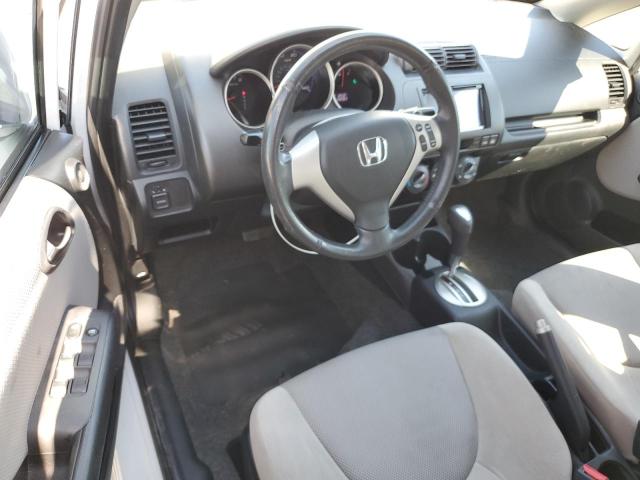 JHMGD386X7S066176 - 2007 HONDA FIT S WHITE photo 8