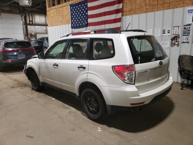 JF2SHABC5DH412535 - 2013 SUBARU FORESTER 2.5X WHITE photo 2