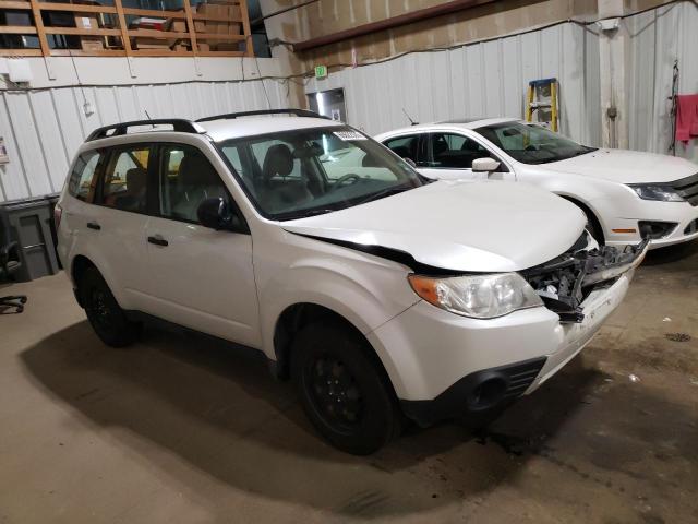 JF2SHABC5DH412535 - 2013 SUBARU FORESTER 2.5X WHITE photo 4