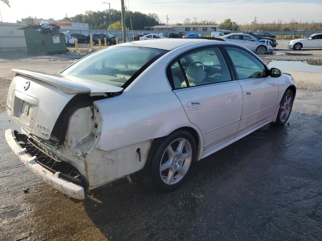 1N4BL11D22C267056 - 2002 NISSAN ALTIMA SE WHITE photo 3