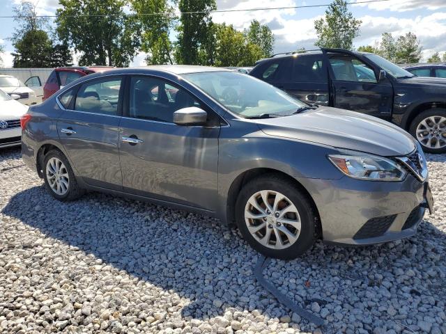 3N1AB7AP7JL663690 - 2018 NISSAN SENTRA S Grau Foto 4