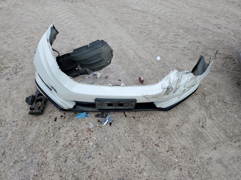 3HGGK5H60JM716847 - 2018 HONDA FIT SPORT Biały zdjęcie 12