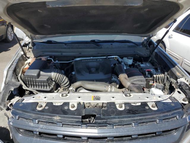 1GCPTEE13J1273028 - 2018 CHEVROLET COLORADO ZR2 SILVER photo 11