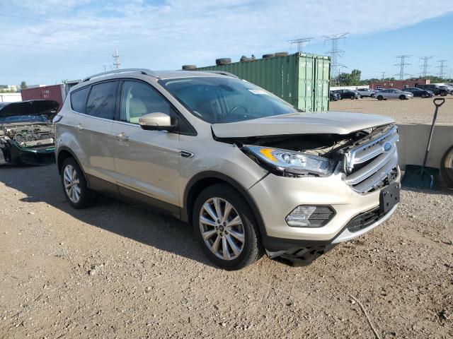 1FMCU0JD7HUE07509 - 2017 FORD ESCAPE TITANIUM ბეჟი ფოტო 4