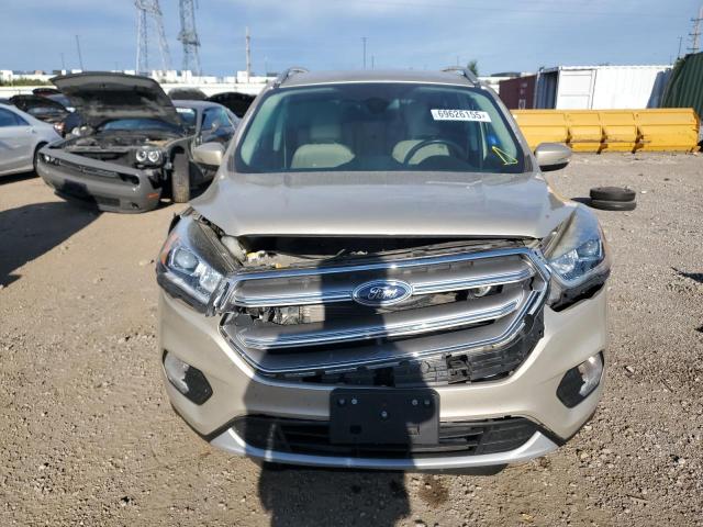 1FMCU0JD7HUE07509 - 2017 FORD ESCAPE TITANIUM ბეჟი ფოტო 5