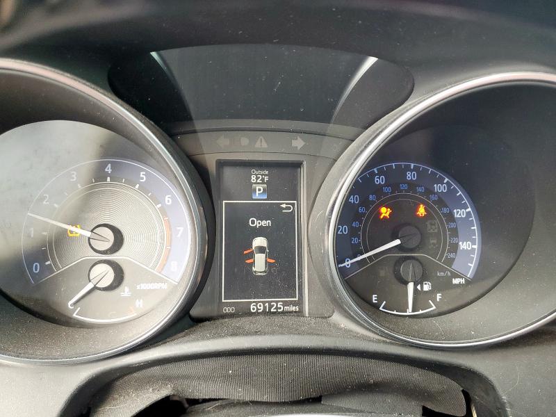 JTNKARJE7JJ572212 - 2018 TOYOTA COROLLA IM Красный фото 9