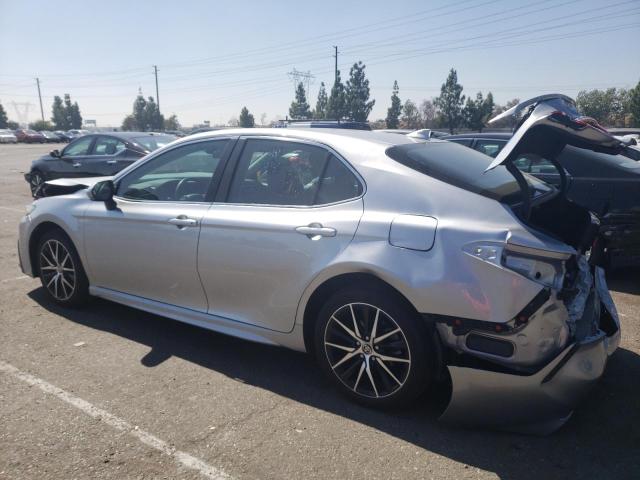 4T1G11AK3PU759001 - 2023 TOYOTA CAMRY SE NIGHT SHADE SILVER photo 2
