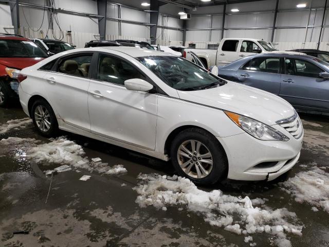 5NPEB4AC7CH444242 - 2012 HYUNDAI SONATA GLS WHITE photo 4